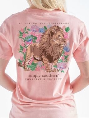 NWT Simply Southern Lion Tee 'Be Strong & Courageous' Peach